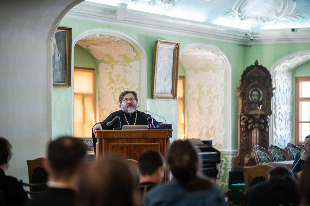 В Академии прошла национальная научная конференция «История Церкви: факт и мысль»