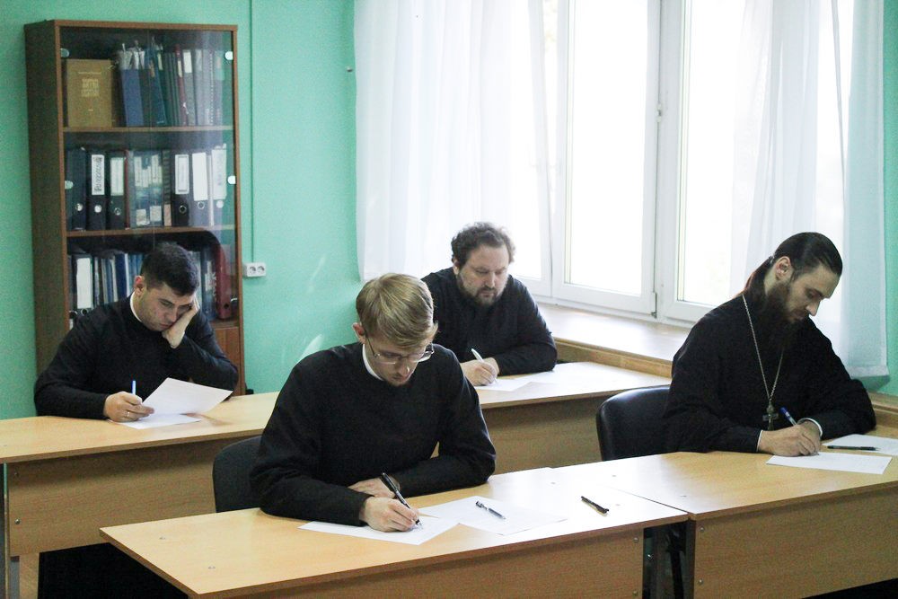 Представитель МДА принял участие в приеме итогового междисциплинарного экзамена в Николо-Угрешской семинарии
