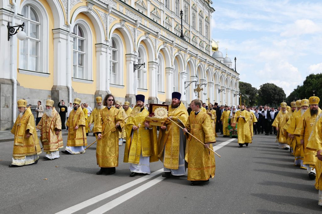 Ректор МДА сослужил Святейшему Патриарху на Божественной литургии в Московском Кремле