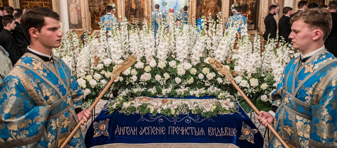 Архиепископ Верейский Амвросий совершил акафист и всенощное бдение в праздник Успения Пресвятой Богородицы